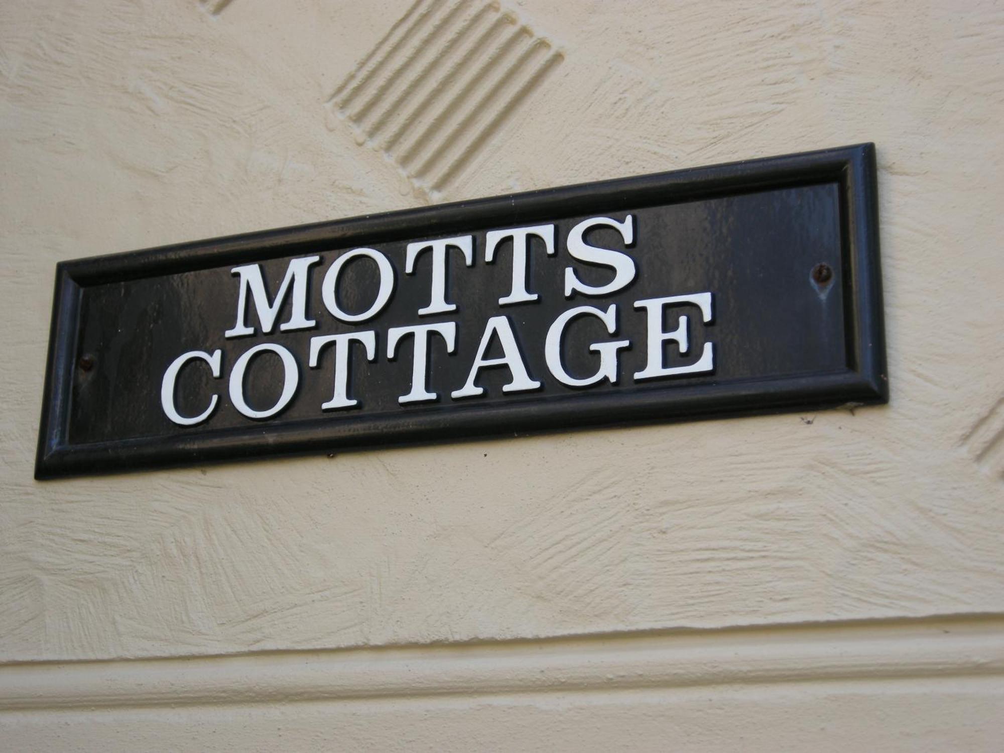 Motts Bed & Breakfast 그레이트던모 외부 사진